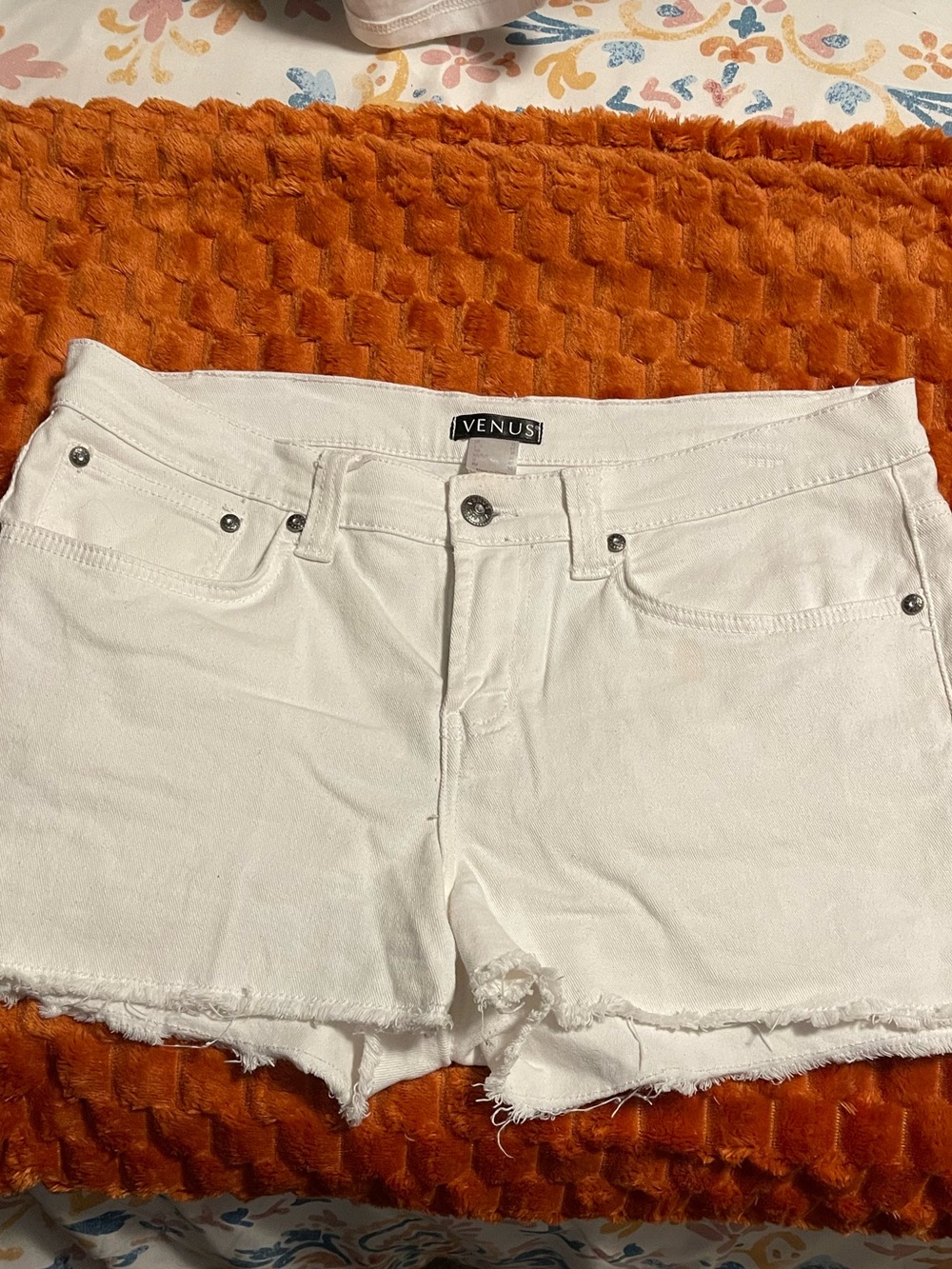 VENUS White Frayed Hem Denim Cutoff Shorts
